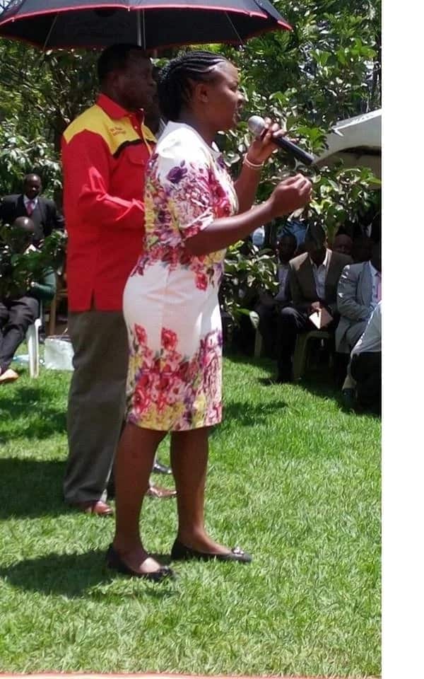 Popular radio presenter meets Uhuru as she seeks Women Rep seat under Jubilee