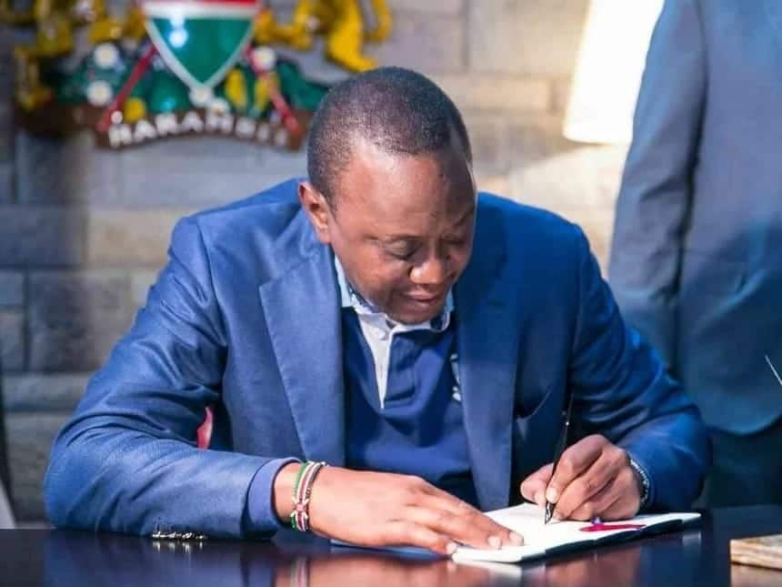 Uhuru apiga 'stop' sheria za NHIF zilizowawekea vikwazo wanaume wenye wake, watoto wengi