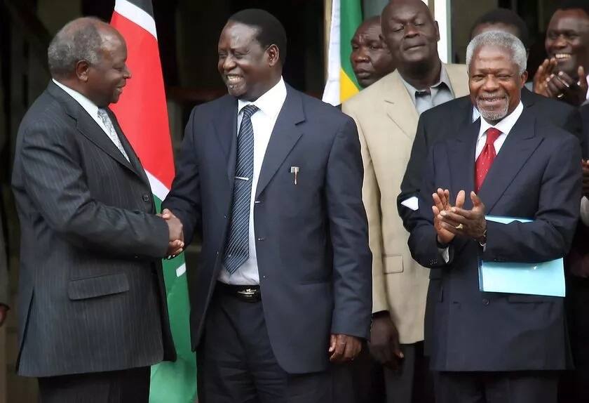 Politicians pray for ailing Mwai Kibaki