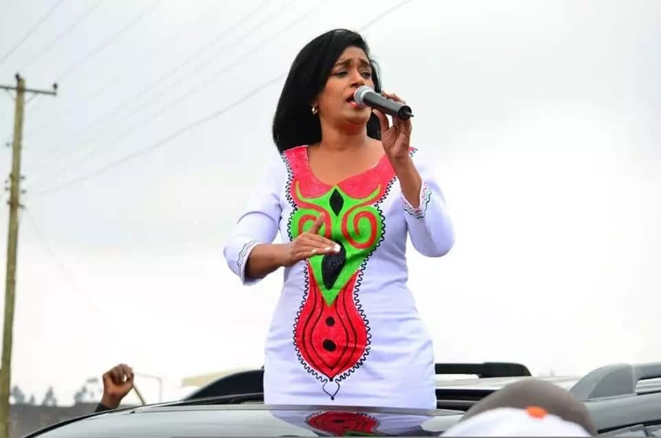 Esther Passaris Abubujikwa na Machozi Akimpongeza William Ruto