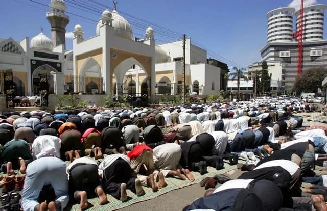 Idd-Ul-Fitr controversy divides Kenyan Muslims