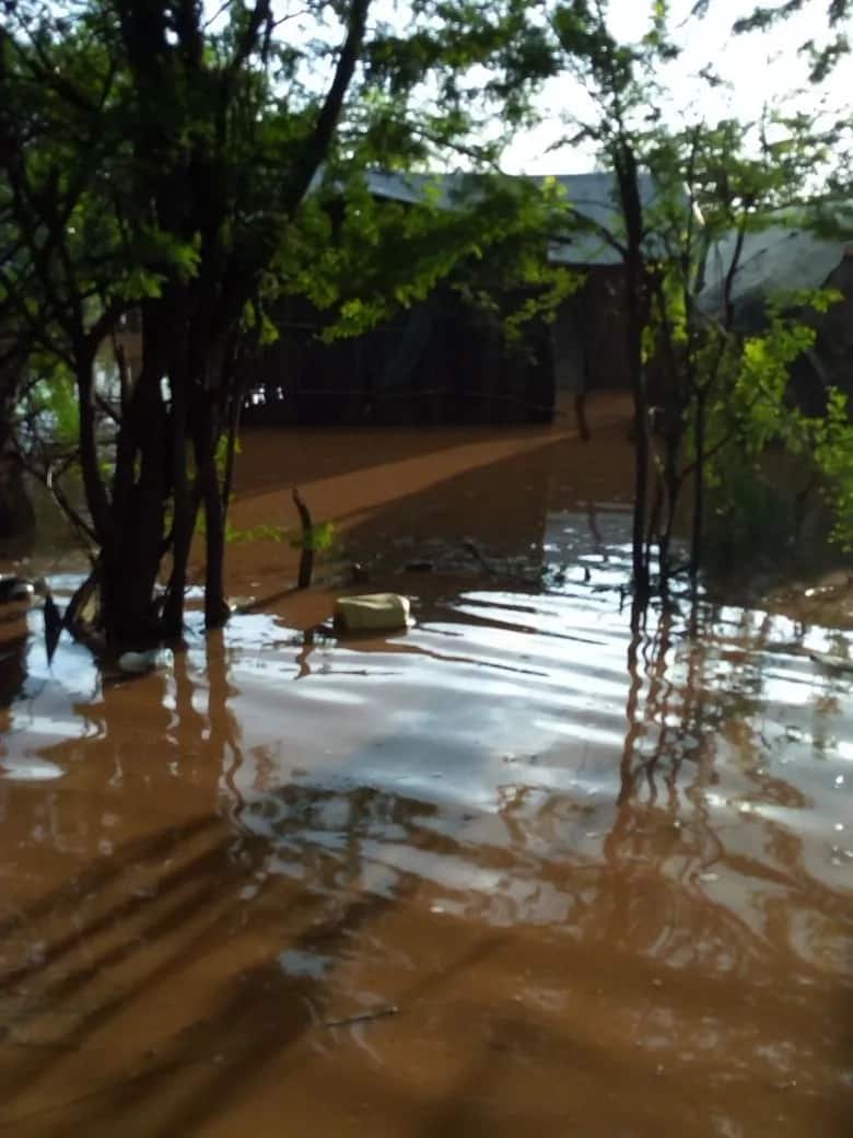 Photos: Cries of help as half of Garissa town is submerged in flood waters following heavy rain