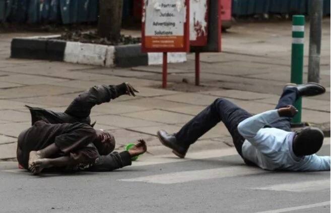 Journalist wins Kenyans' hearts by saving disabled man from swarm of bees