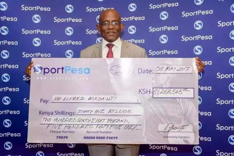Mshindi wa SportPesa Jackpot alikwenda ATM kuhakikisha yeye ni mshindi kweli