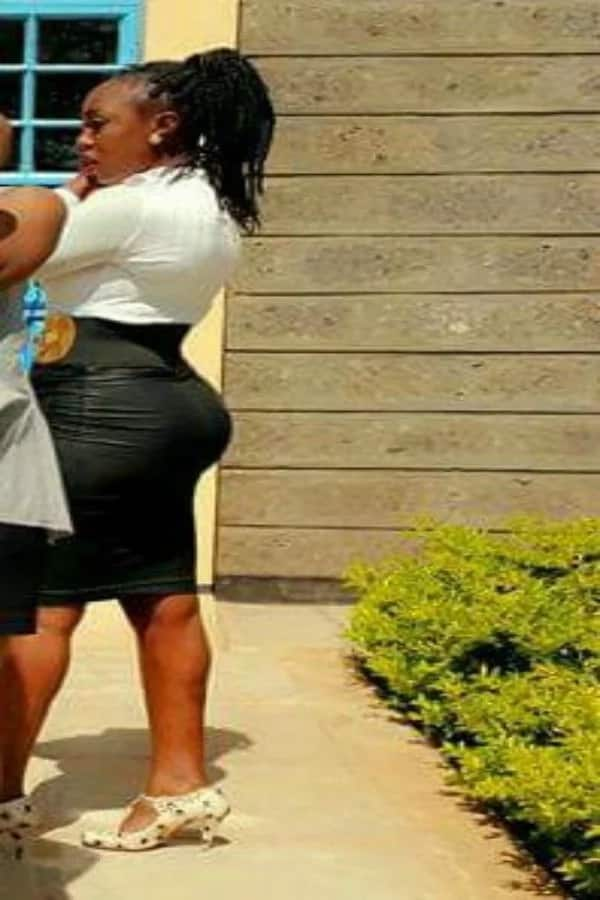 These 21 Kenyan women compete on who has the perfect hips and and lusty men will enjoy seeing this