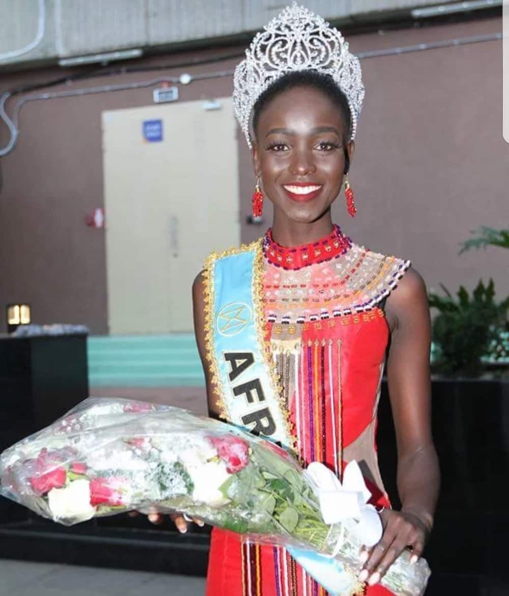 Mwanamitindo kutoka Kenya Magline Jeruto ang’aa wakati wa mashindano ya Miss World Africa