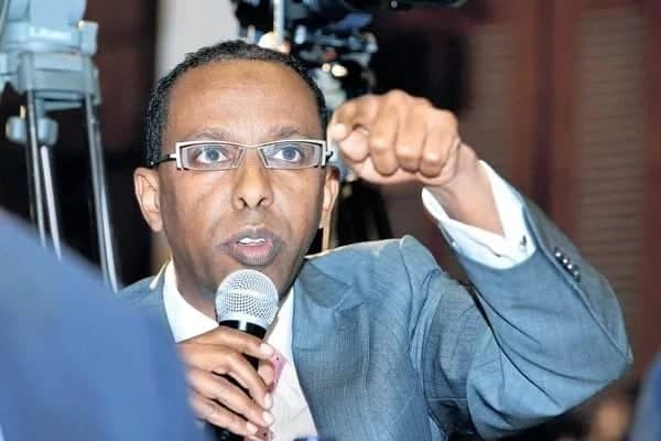 Lawyer Ahmednasir in Twitter fight with TV girl for claiming local stations hire women for their booty size