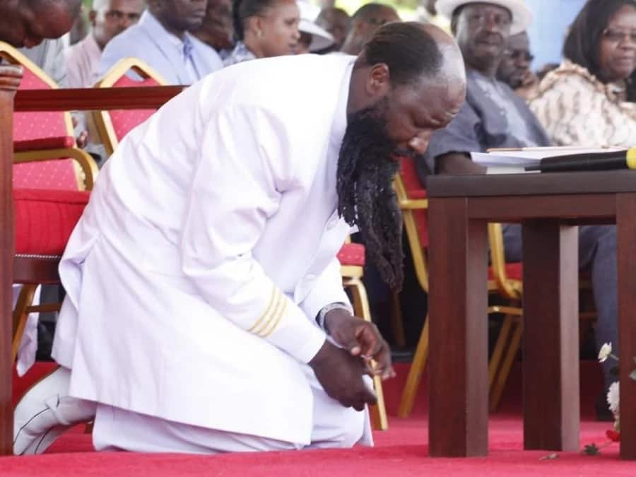 Inashtua: Prophet Owuor afufua mwanamke!