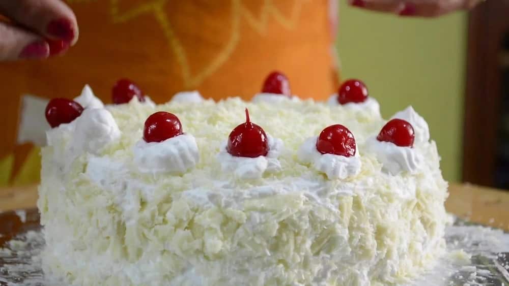 White Forest Cake Recipe: How to Prepare This Tasty Cake
