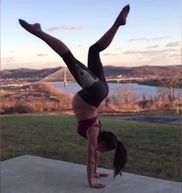 A pregnant woman practiced yoga right until the day before she gave birth – and she delivered the baby in TEN MINUTES!