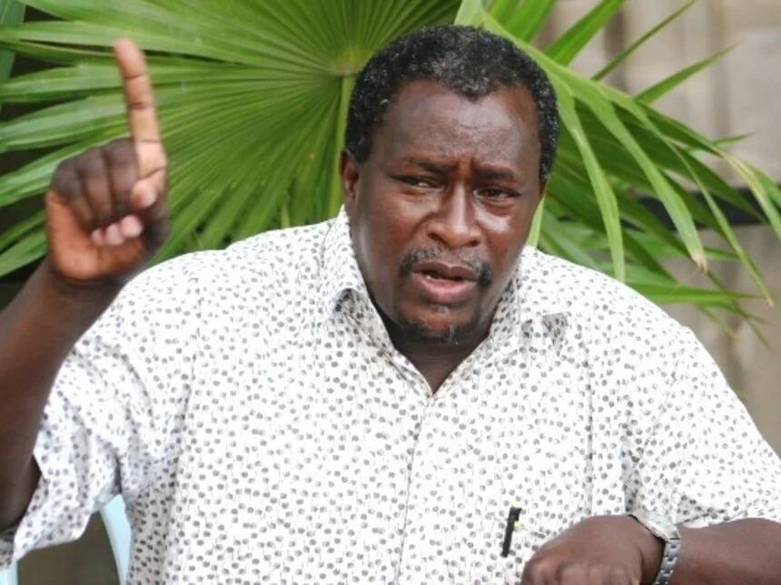 Kenyans go wild after photos of dead drunk Kalembe Ndile emerge