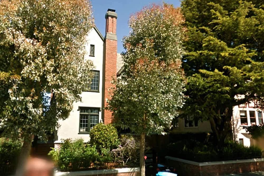 Mark Zuckerberg house and cars Mark Zuckerberg house and cars