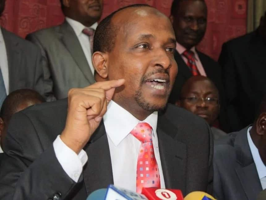 Raila asifikirie tutamruhusu kuingia kwa ‘mikikimikiki’ – Ade Duale