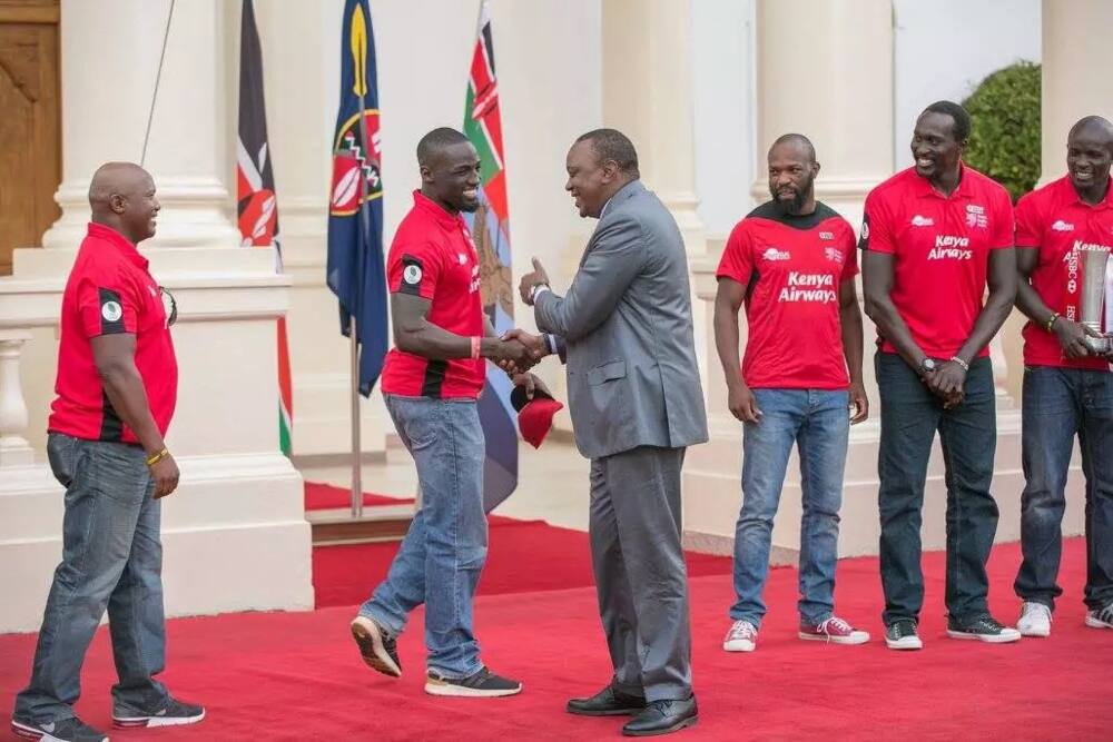 President Uhuru rewards Kenya Sevens team KSh 10m