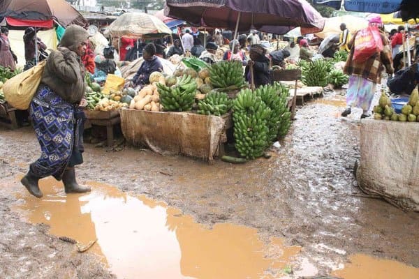 Barobaro avuliwa shati sababu ya deni la KSh 20