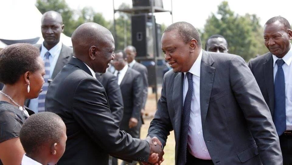 16 lovely photos of how William Ruto humbles before Uhuru Kenyatta