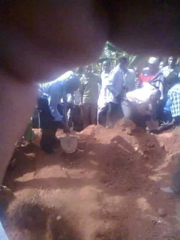 Crime pays not: Nairobi's notorious thug, Mwanii buried unceremoniously in Kirinyaga (photos)