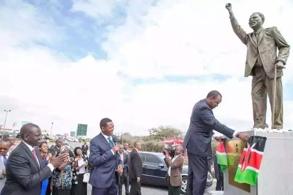 Uhuru Kenyatta atapeliwa KSh 800,000, kisa chote kiko hapa