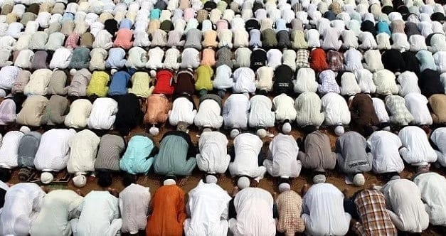 Study reveals Islamic prayers can be GOOD for your health