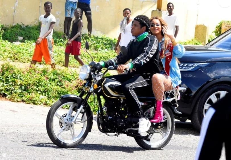 Singer Beyonce exposes her glamorous assets while riding on Bodaboda