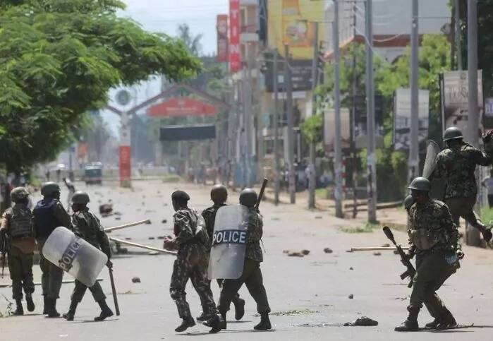 Watu watatu wapigwa risasi na kuuwawa huku wawili wakijeruhiwa vibaya baada ya waandamanaji wa NASA kuvamia katika kituo cha polisi