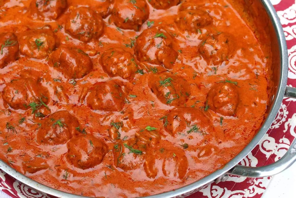 how to make meatballs sauce