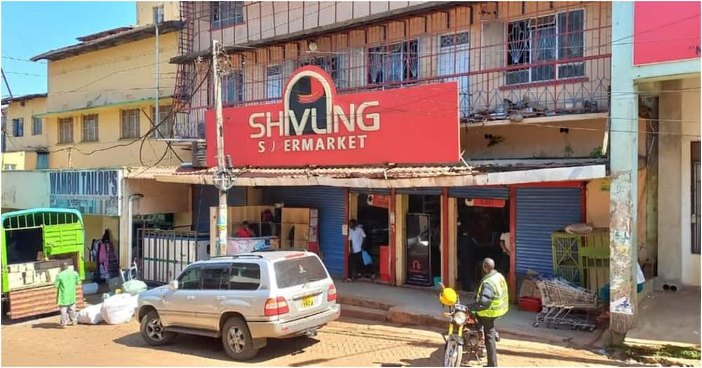 mwanamke mmoja ambaye ni mfanyakazi wa Duka la Jumla la Shivling mjini Kisii