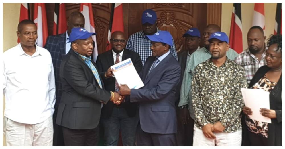 Former Nairobi governor Mike Sonko (l) and Wiper leader Kalonzo Musyoka (r).