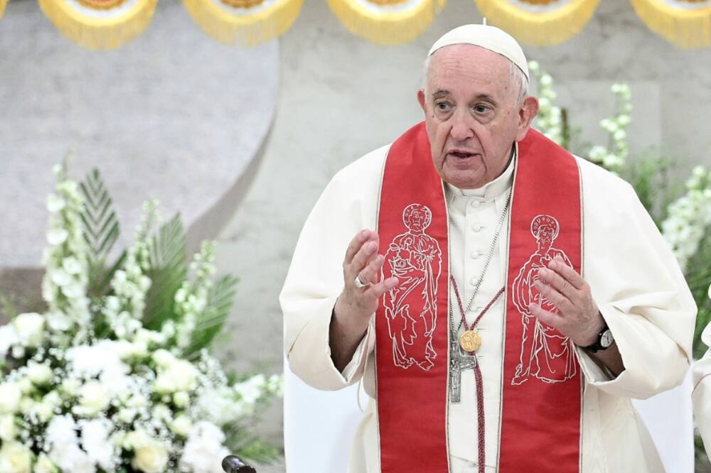 "Let us seek to be guardians and builders of unity", Pope Francis said at Bahrain's Sacred Heart Church