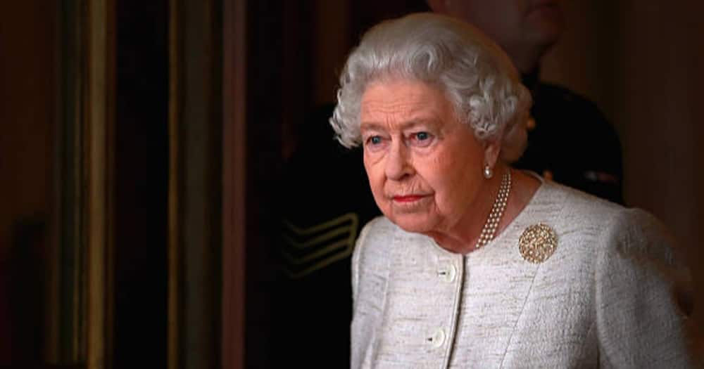Queen Elizabeth Mourns Mwai Kibaki.