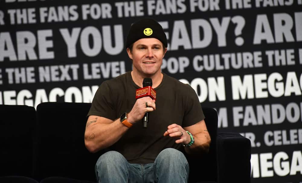Stephen Amell at the Orange County Convention