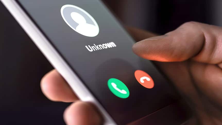 How to divert calls to voicemail