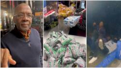 Willy Mutunga Buys Food for Saba Saba Protesters Detained at Central Police Station: "Nlisahau Maneno Ya Jela"