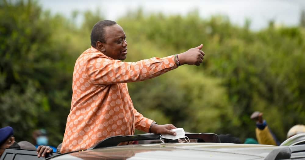 Ngong Residents Cheer Uhuru Kenyatta During President's Stop Over: "Tano Tena"