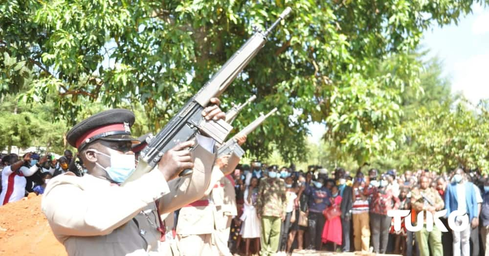 Rifle or '21 gun' salutes not banned from military funerals