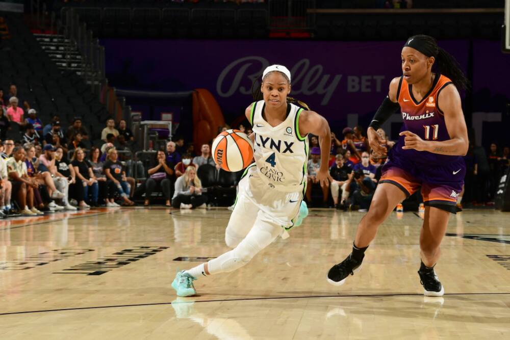 15 shortest WNBA players ever in history: who tops the list?