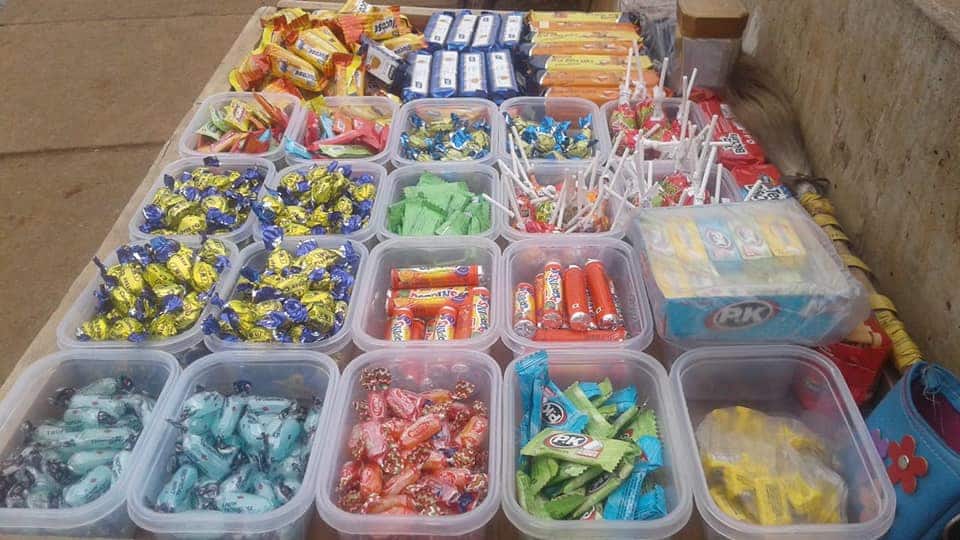 Kenyan man inspires people online after narrating how he made KSh 100k by hawking sweets