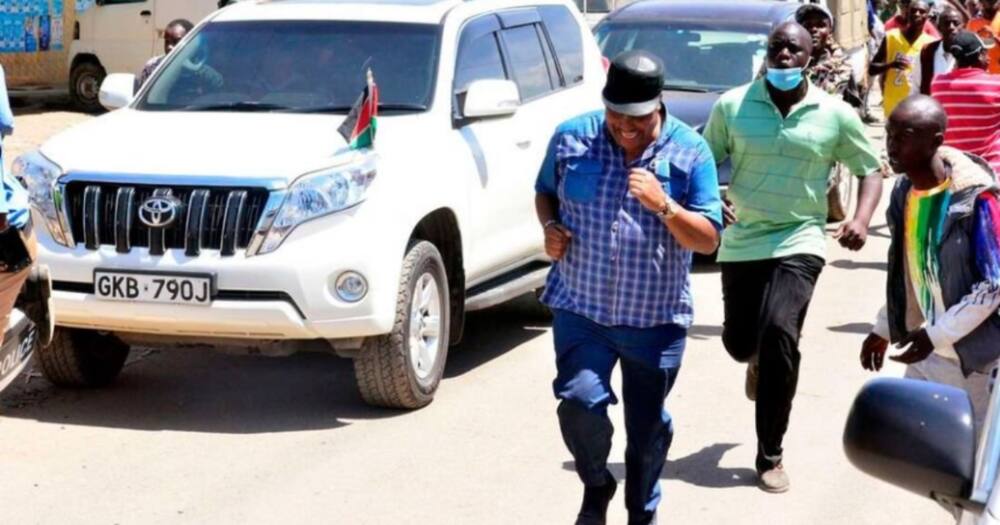 Waititu ajipa shuguhuli, sasa ageuka mlinzi wa Rais Uhuru