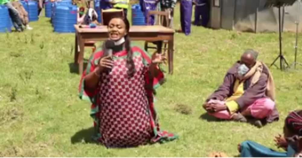Ex Ruto ally Cate Waruguru goes on her knees to rally Laikipia youths behind Uhuru, Raila