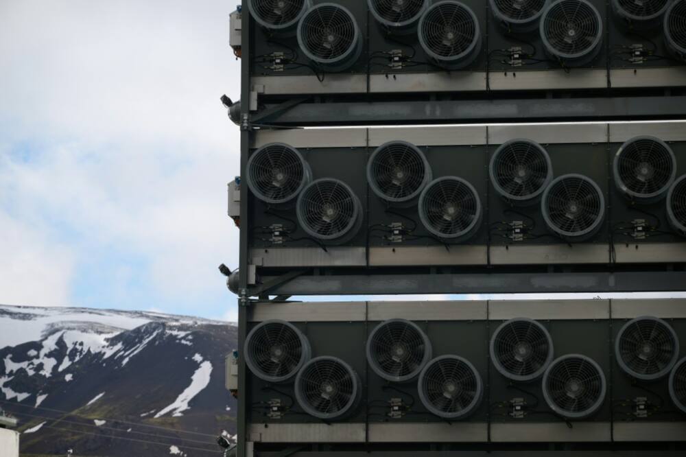 A nearby geothermal energy plant powers Mammoth's fans and heated chemical filters that extract CO2