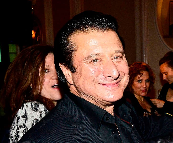 Behind the Scenes of Steve Perry's Love Life: From Oh Sherrie to Forever Alone