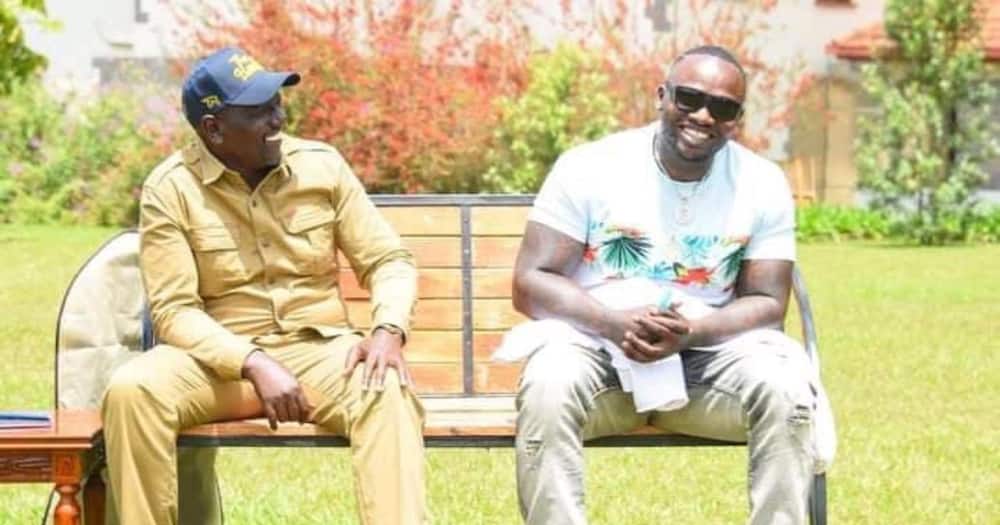 Khaligraph Hits Back at King Kaka, Octopizzo after They Criticised His Meeting With Ruto: “Machoss Tu”