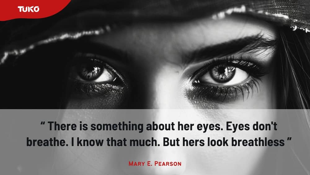 Romantic quotes about pretty eyes