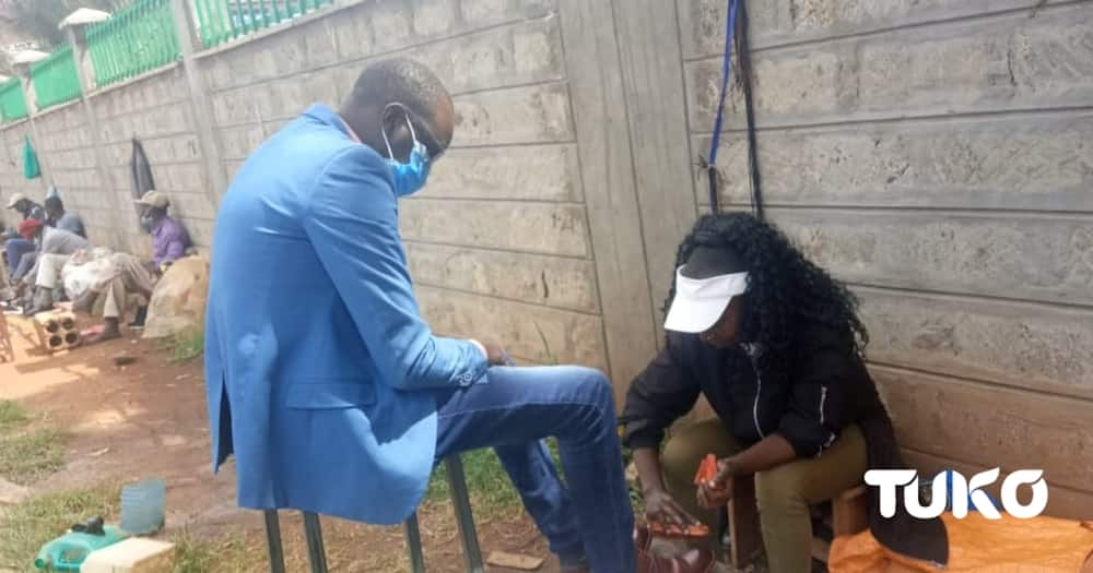 Beryl Zawadi: Moi University Graduate Working as Shoe Shiner in Eldoret, Says It’s Better than Begging