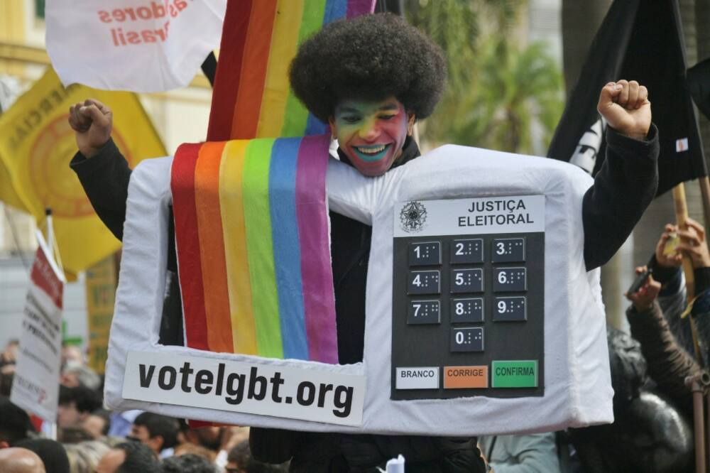 Some were dressed as electronic voting machines, whose exclusive use Bolsonaro claims makes cheating easier