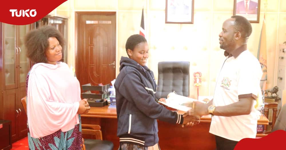 Agnes Nasimiyu received a scholarship