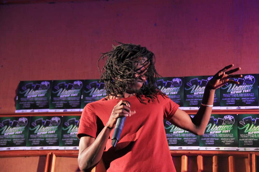 Juliani is known for his signature energy on stage, which includes shaking his head vigorously.