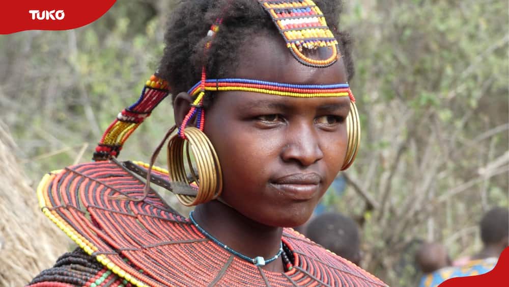 A female from the Pokot subtribe of the Kalenjin