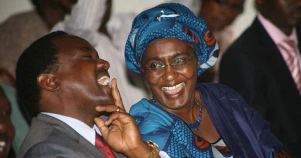 Ο Kalonzo Musyoka αποκαλύπτει τη συνάντησή του με τη σύζυγο Pauline όταν ήταν στη φόρμα 2: “Alikuwa Maridadi” ▷ Νέα της Κένυας
