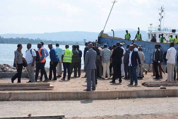 President Uhuru Kenyatta makes impromptu visit to Kisumu port